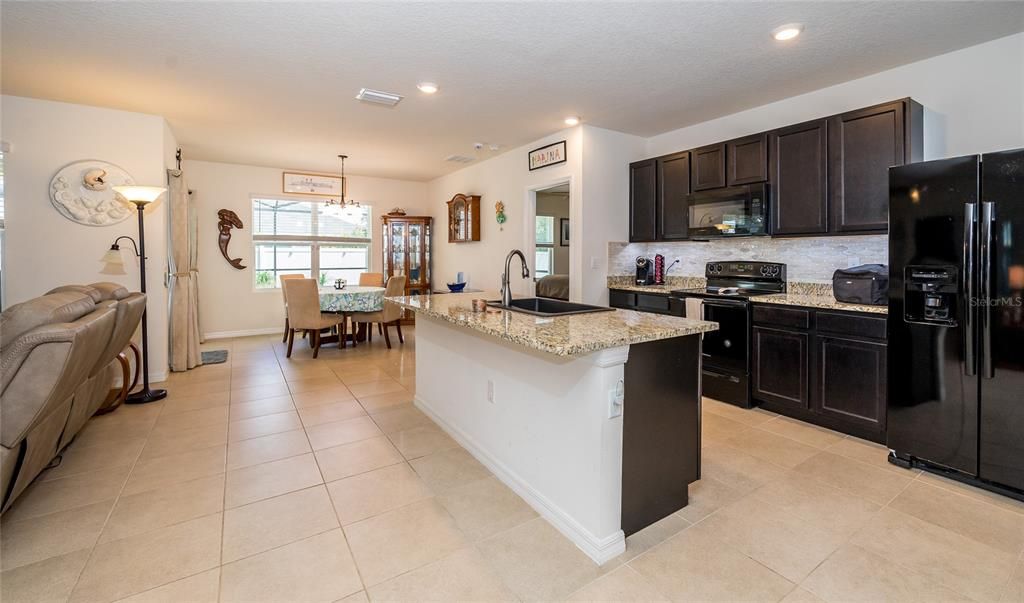 For Sale: $429,900 (3 beds, 2 baths, 1690 Square Feet)