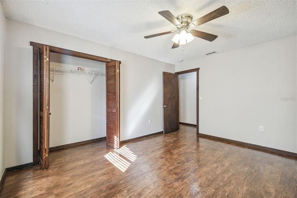 For Sale: $450,000 (4 beds, 2 baths, 2880 Square Feet)