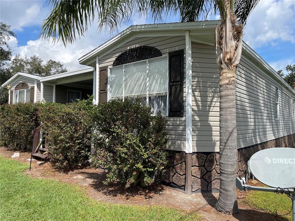 For Sale: $269,900 (3 beds, 2 baths, 2050 Square Feet)