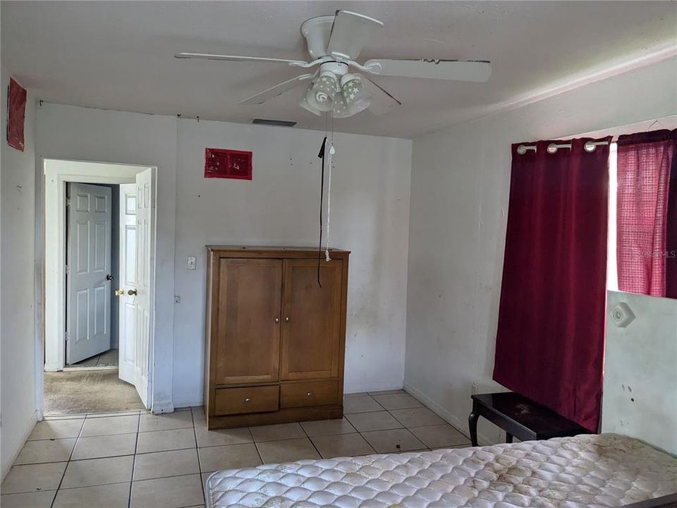 En Venta: $235,000 (4 camas, 1 baños, 1820 Pies cuadrados)