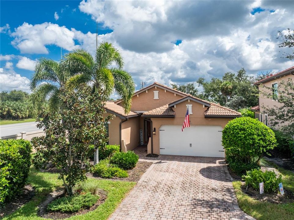 For Sale: $499,000 (3 beds, 2 baths, 1806 Square Feet)