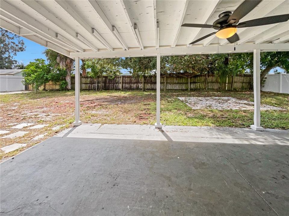 For Sale: $327,000 (3 beds, 1 baths, 1030 Square Feet)