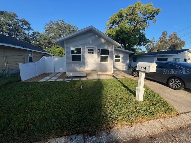 For Sale: $480,000 (3 beds, 2 baths, 1324 Square Feet)