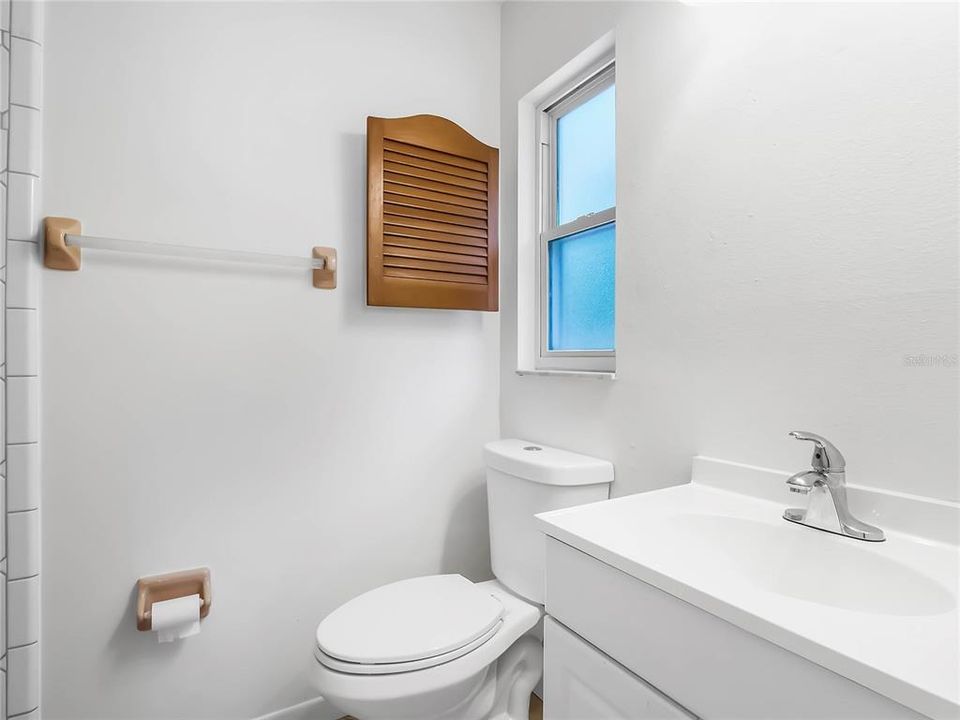 For Sale: $285,000 (3 beds, 2 baths, 1148 Square Feet)