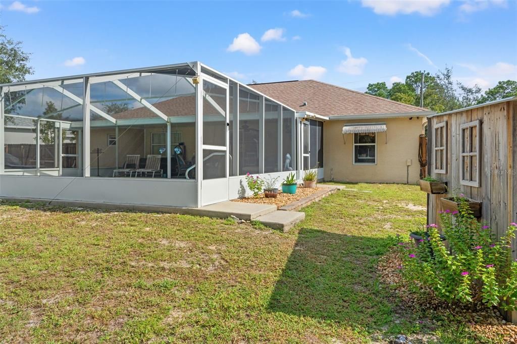 For Sale: $389,900 (3 beds, 2 baths, 1974 Square Feet)