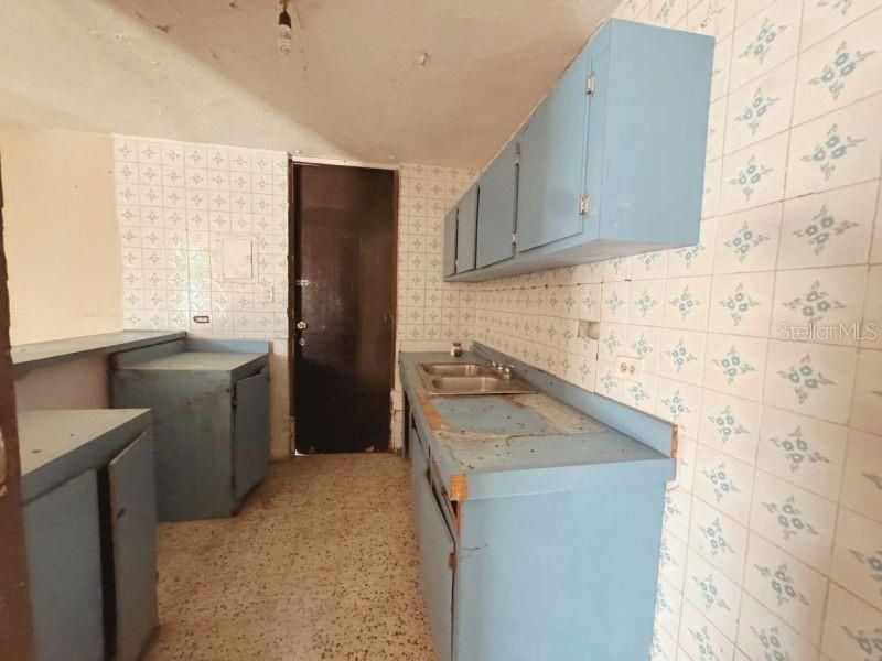 En Venta: $90,000 (4 camas, 2 baños, 1050 Pies cuadrados)