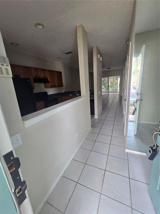 For Rent: $1,900 (2 beds, 2 baths, 1184 Square Feet)