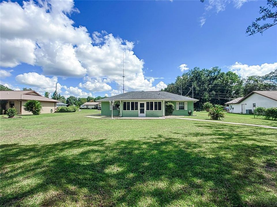 For Sale: $265,000 (3 beds, 2 baths, 1223 Square Feet)