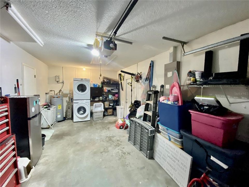 For Sale: $335,000 (2 beds, 1 baths, 856 Square Feet)