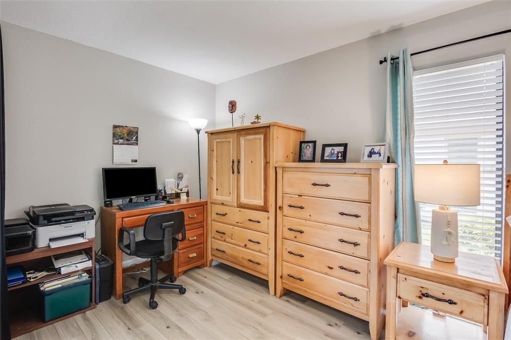 For Sale: $365,000 (2 beds, 2 baths, 1390 Square Feet)