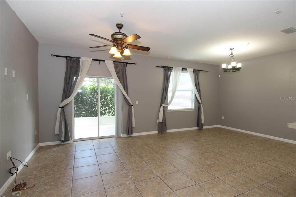 For Rent: $2,100 (3 beds, 2 baths, 1699 Square Feet)