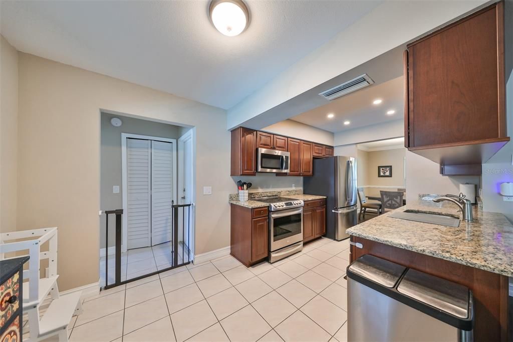 For Sale: $494,900 (4 beds, 2 baths, 1836 Square Feet)