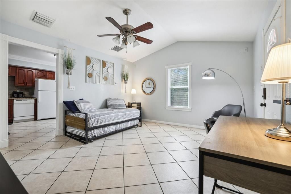 For Sale: $399,990 (3 beds, 2 baths, 1023 Square Feet)