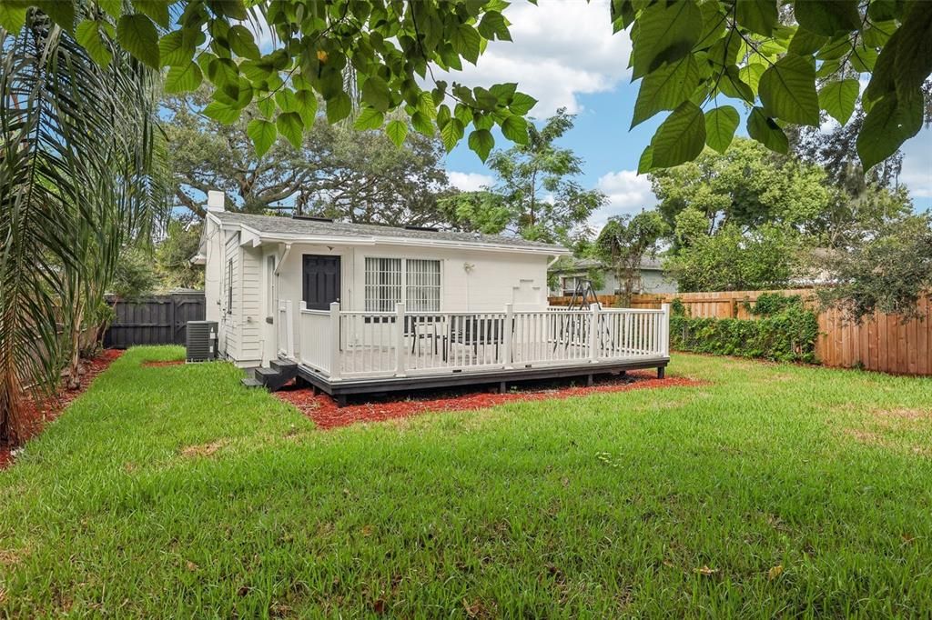 For Sale: $399,990 (3 beds, 2 baths, 1023 Square Feet)