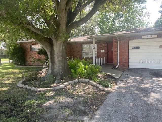 For Rent: $2,495 (3 beds, 2 baths, 1366 Square Feet)