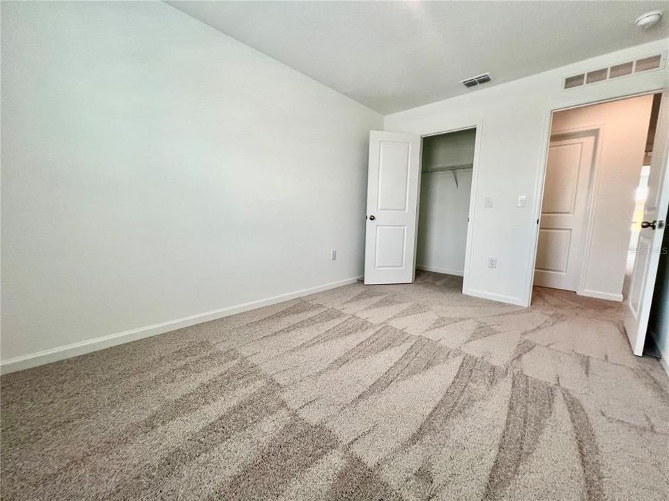 For Rent: $2,400 (3 beds, 2 baths, 1600 Square Feet)