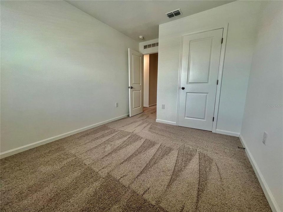 For Rent: $2,400 (3 beds, 2 baths, 1600 Square Feet)