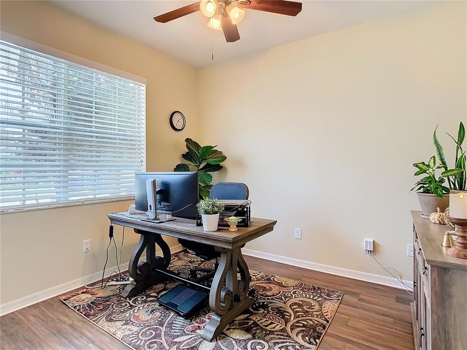 For Sale: $330,000 (3 beds, 2 baths, 1552 Square Feet)