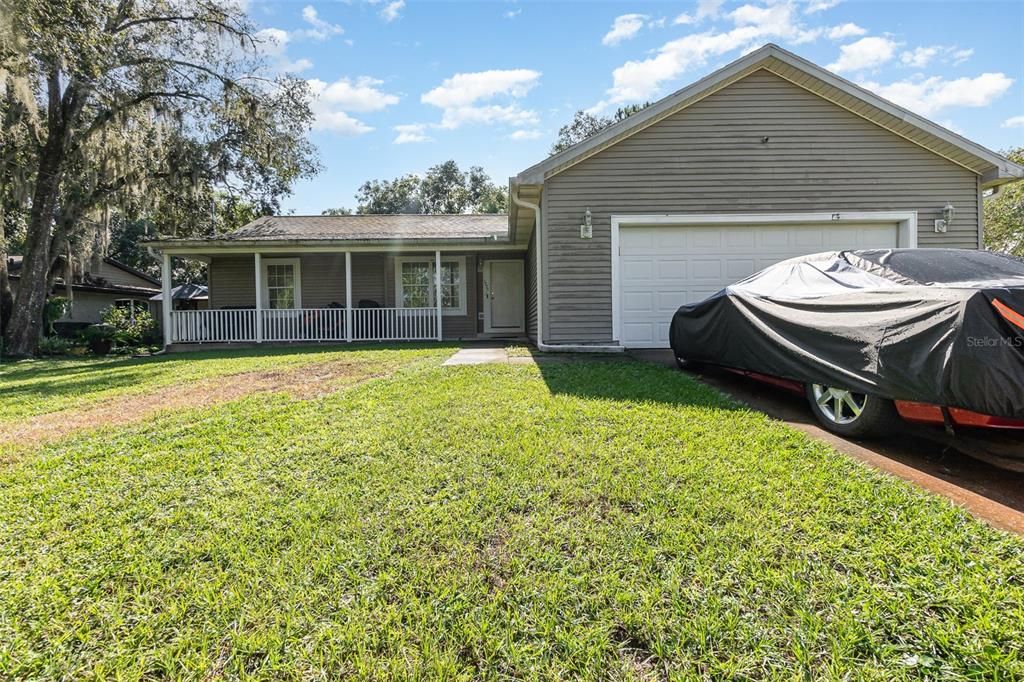 For Sale: $320,000 (3 beds, 2 baths, 1456 Square Feet)