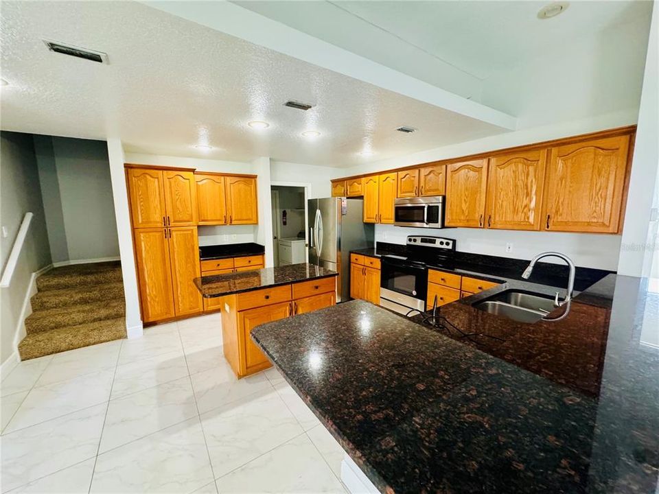 For Rent: $3,600 (3 beds, 2 baths, 2612 Square Feet)