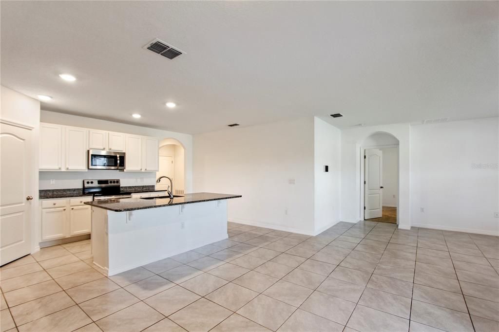 For Sale: $395,000 (4 beds, 2 baths, 1846 Square Feet)