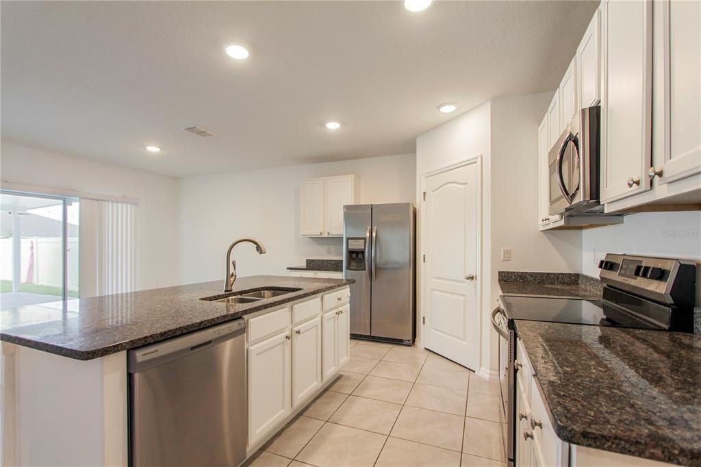 For Sale: $395,000 (4 beds, 2 baths, 1846 Square Feet)