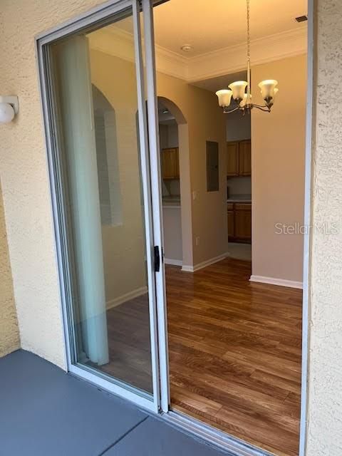 For Rent: $1,900 (1 beds, 1 baths, 858 Square Feet)