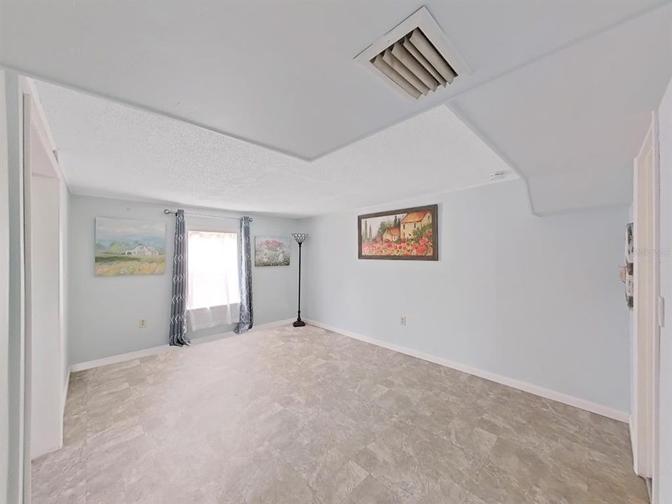 En Venta: $415,000 (3 camas, 3 baños, 2199 Pies cuadrados)