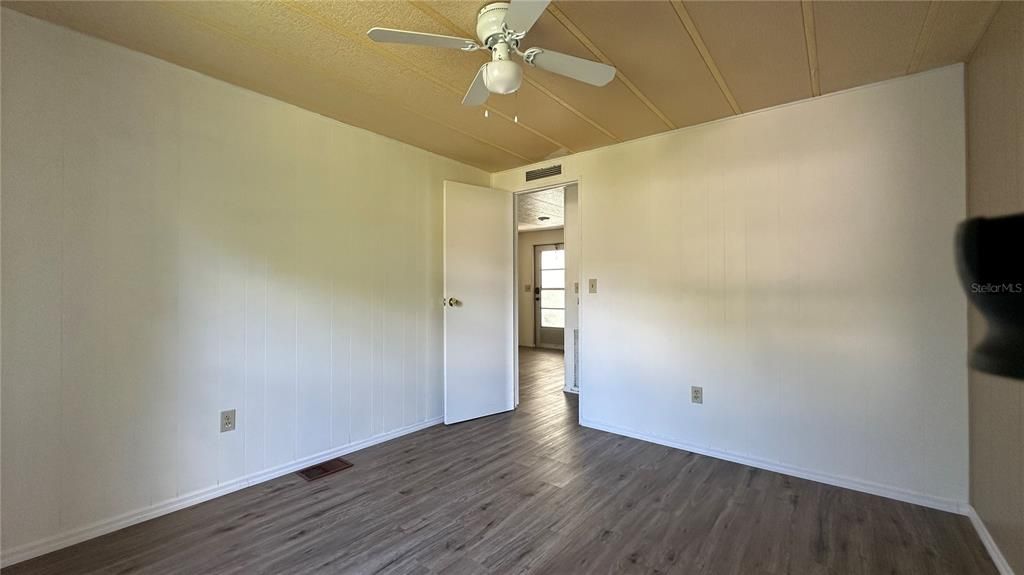 For Sale: $167,500 (2 beds, 2 baths, 1588 Square Feet)