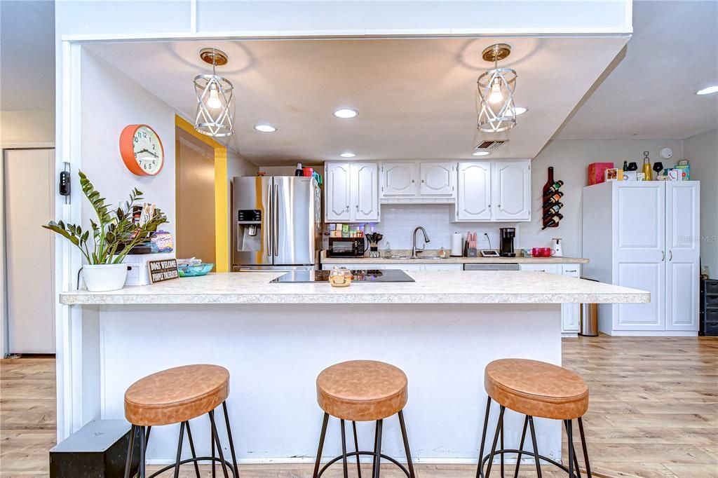 Active With Contract: $435,000 (3 beds, 2 baths, 1967 Square Feet)