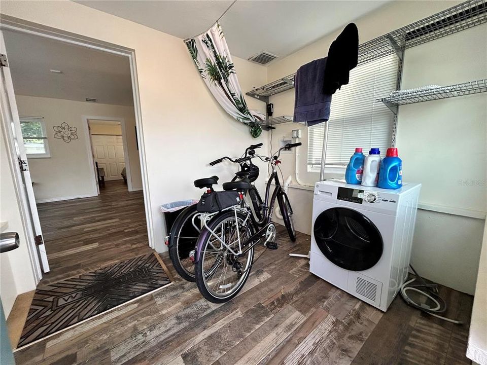 Cottage foyer-laundry