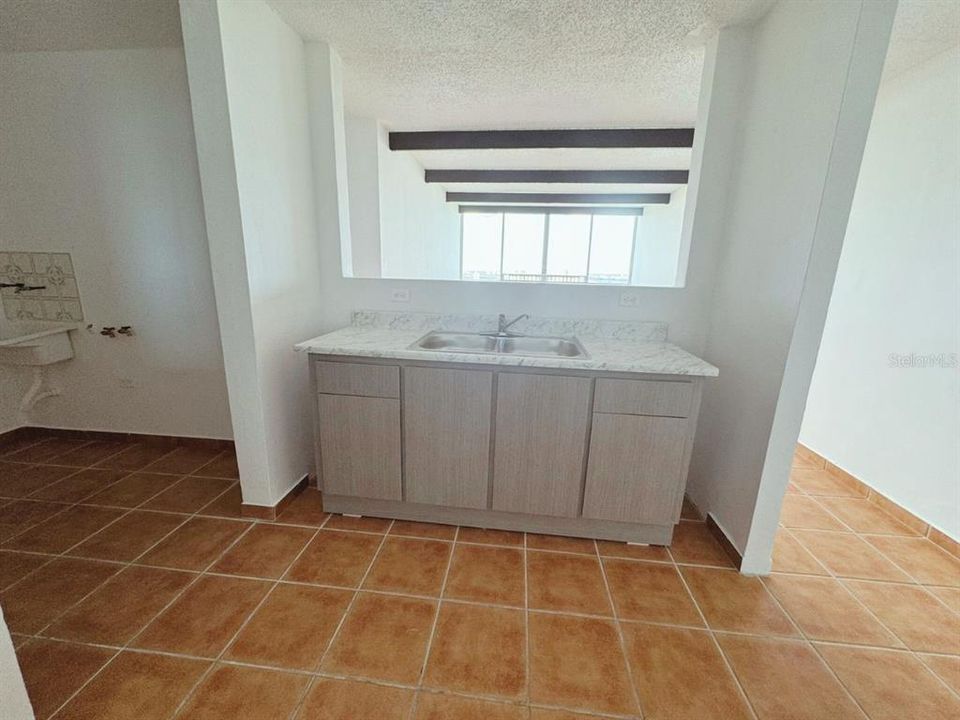 For Sale: $99,000 (3 beds, 1 baths, 809 Square Feet)