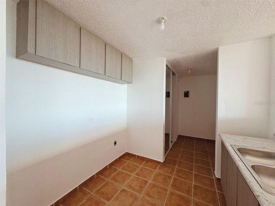 For Sale: $99,000 (3 beds, 1 baths, 809 Square Feet)