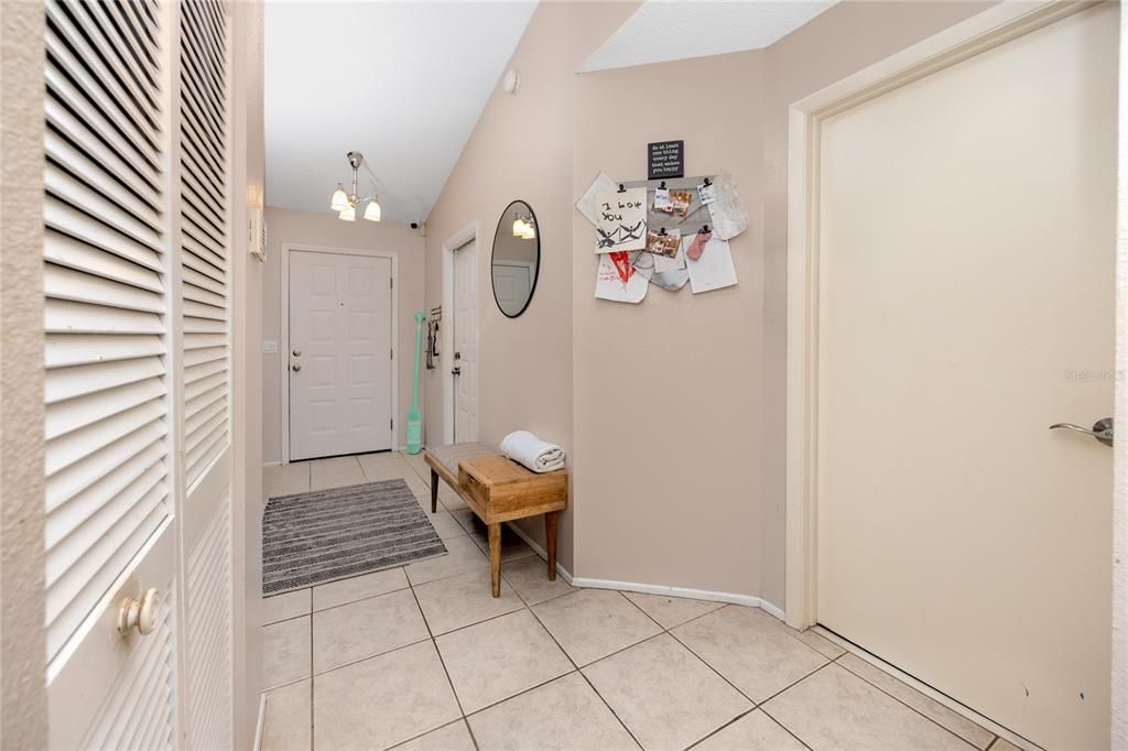 For Sale: $259,900 (2 beds, 2 baths, 1057 Square Feet)