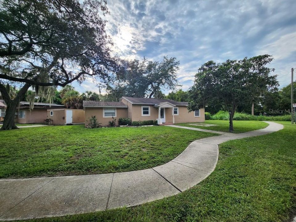 For Sale: $545,000 (3 beds, 2 baths, 2016 Square Feet)