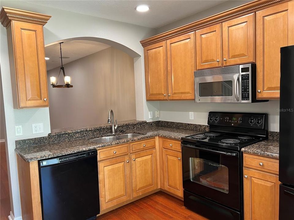 For Rent: $1,850 (2 beds, 2 baths, 1383 Square Feet)