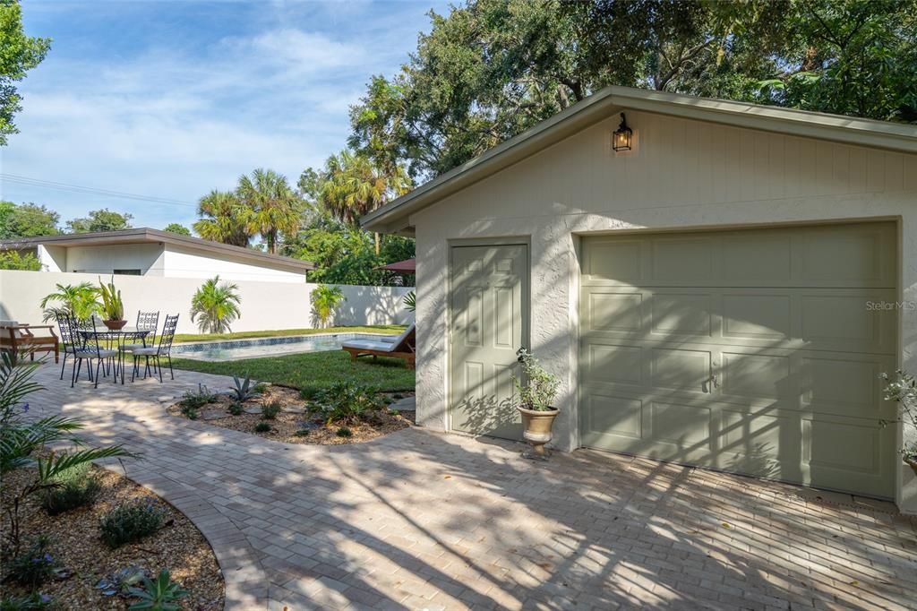 For Sale: $1,250,000 (3 beds, 2 baths, 2501 Square Feet)