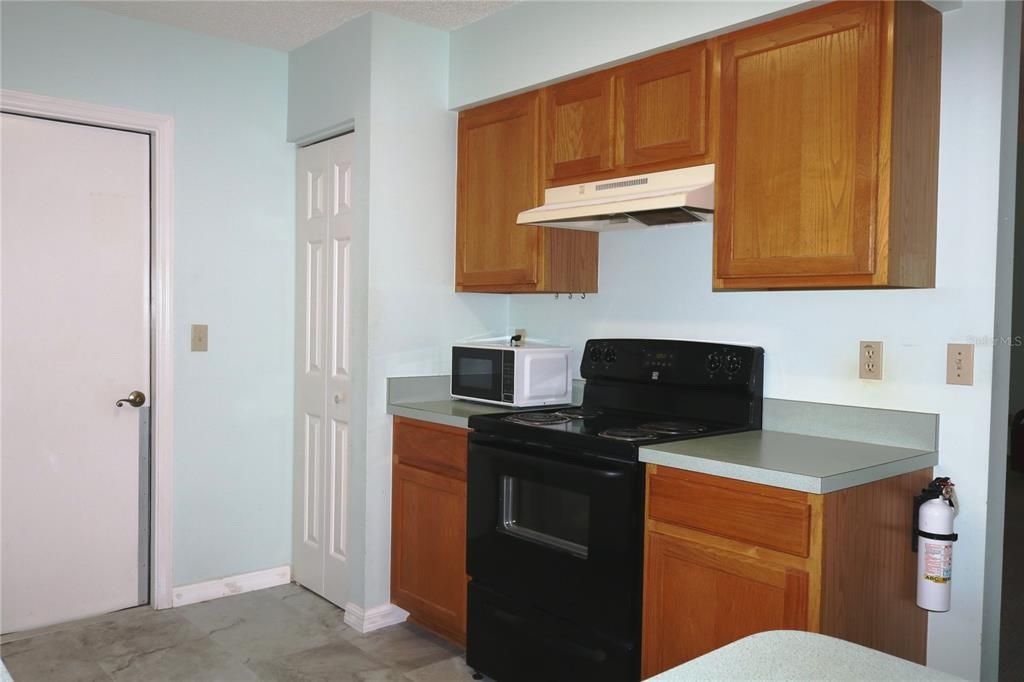 For Sale: $279,900 (2 beds, 2 baths, 1468 Square Feet)