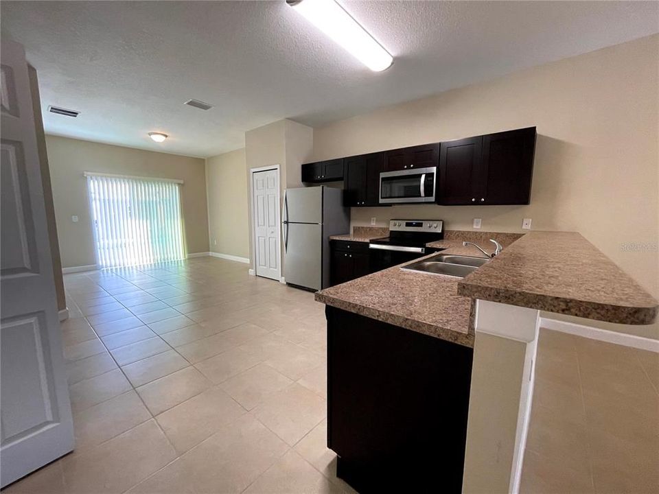 For Rent: $1,750 (3 beds, 2 baths, 1340 Square Feet)