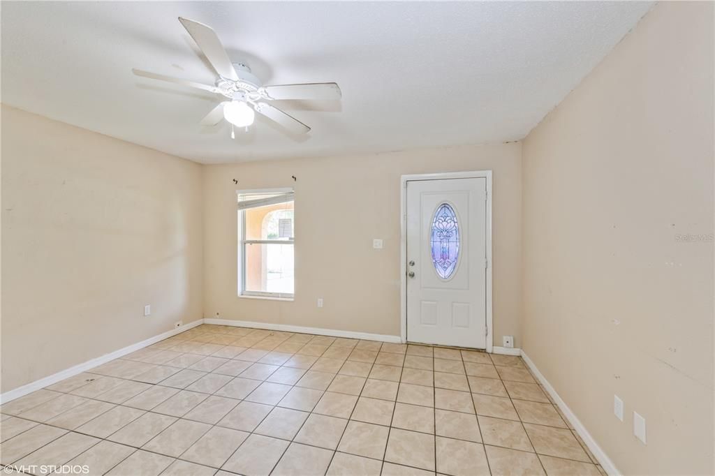 For Sale: $235,000 (3 beds, 1 baths, 1158 Square Feet)