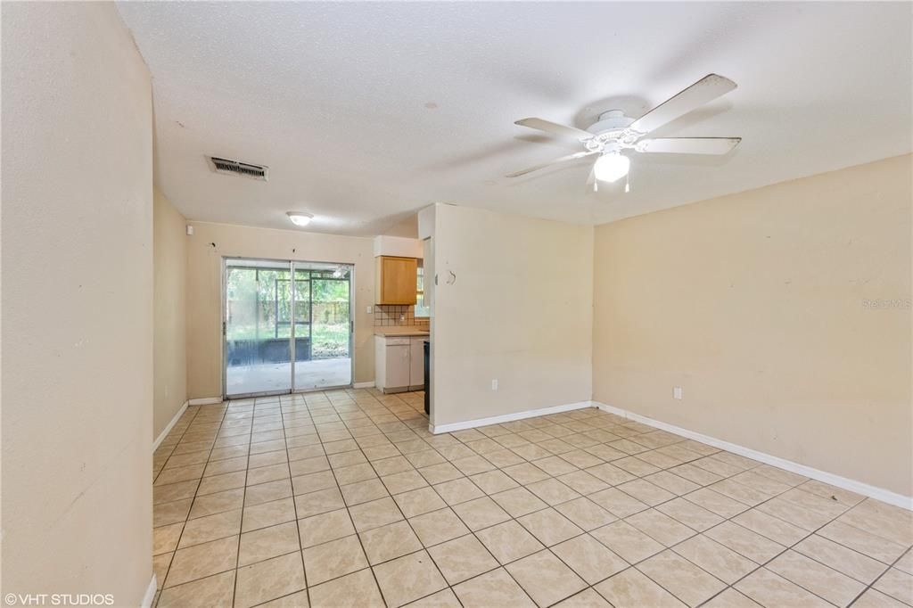 For Sale: $235,000 (3 beds, 1 baths, 1158 Square Feet)