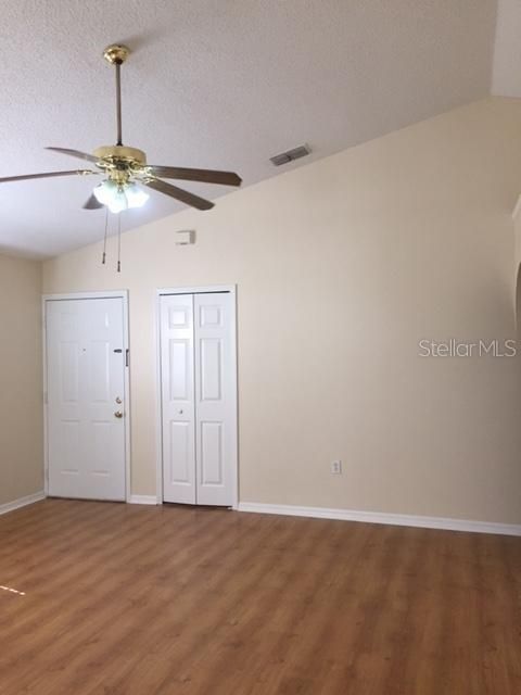 For Rent: $1,995 (3 beds, 2 baths, 1220 Square Feet)