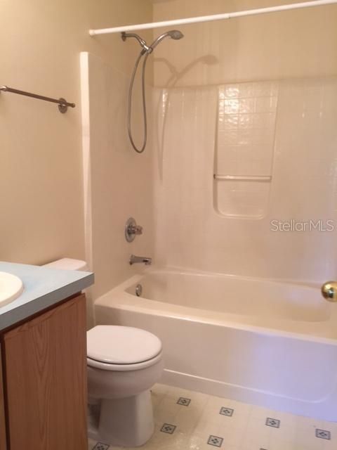 For Rent: $1,995 (3 beds, 2 baths, 1220 Square Feet)