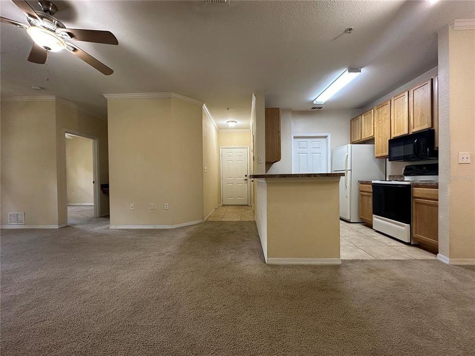 For Sale: $219,900 (2 beds, 2 baths, 1045 Square Feet)