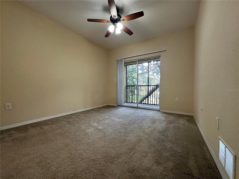 For Sale: $219,900 (2 beds, 2 baths, 1045 Square Feet)