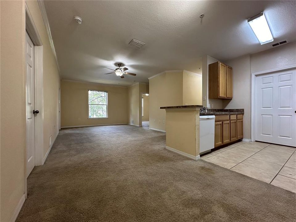 For Sale: $219,900 (2 beds, 2 baths, 1045 Square Feet)