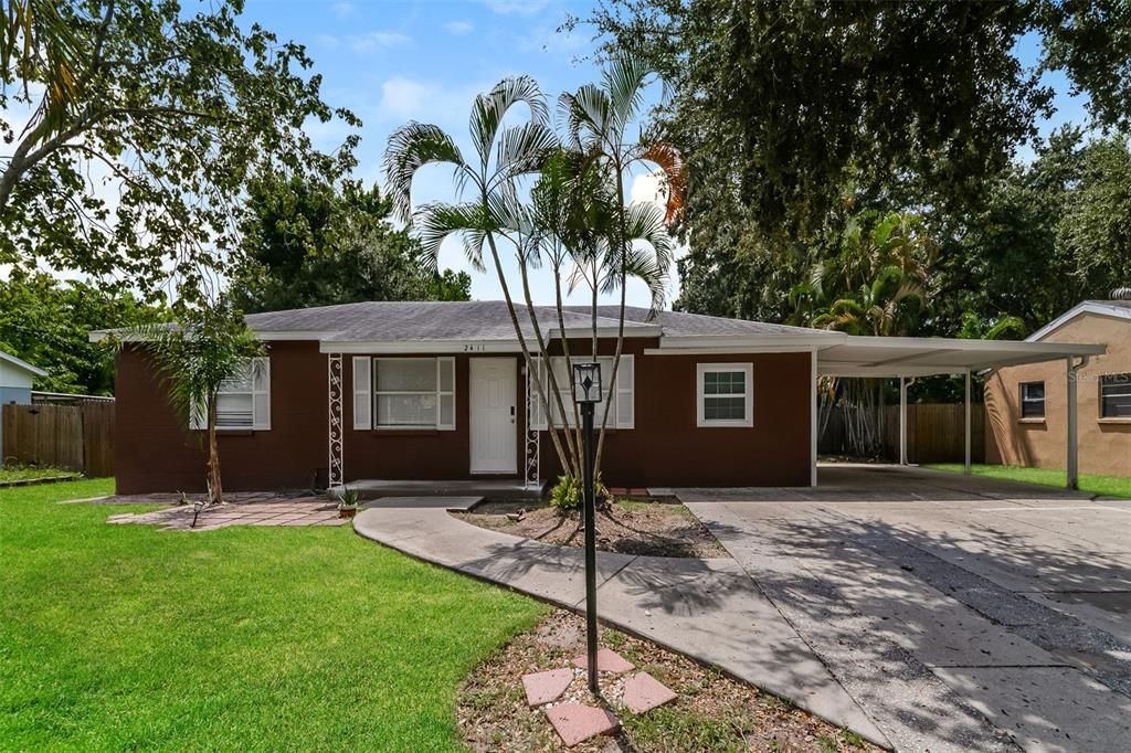 For Sale: $355,000 (4 beds, 2 baths, 1464 Square Feet)