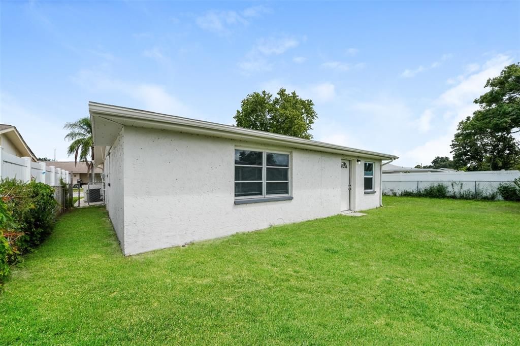 For Sale: $295,000 (3 beds, 2 baths, 1442 Square Feet)