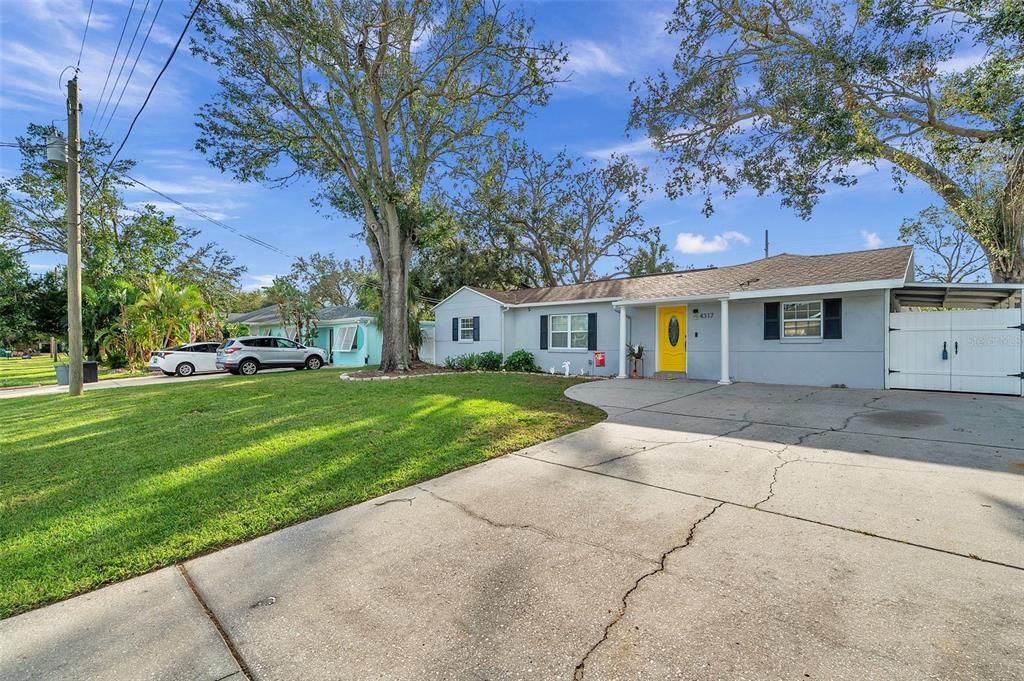 For Sale: $574,000 (4 beds, 2 baths, 1896 Square Feet)