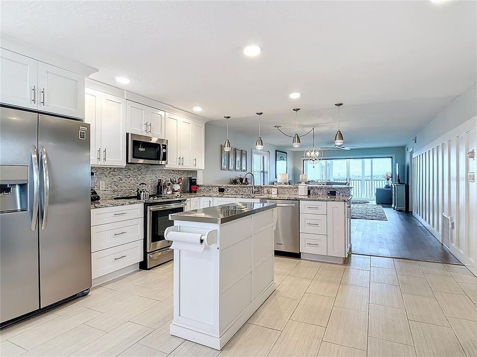 For Sale: $475,000 (2 beds, 2 baths, 1650 Square Feet)